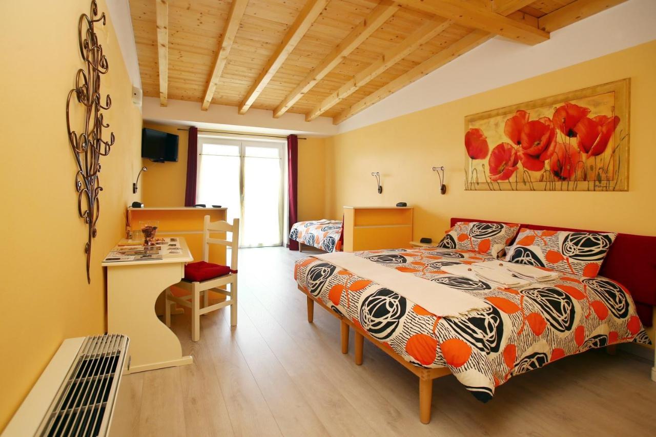 B&B La Vecchia Tipografia - Lago D'Idro Ponte Caffaro Exteriör bild